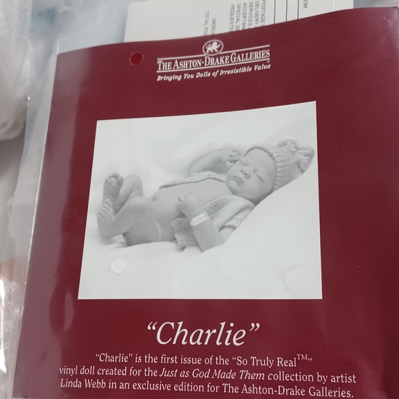 Ashton Drake Galleries Baby boy Charlie NWT smells like powder never out of box - Picture 7 of 13